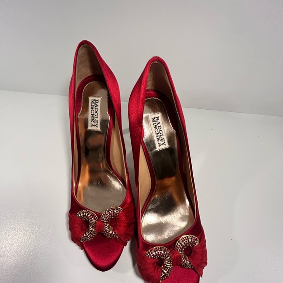 Badgley Mischka Red Satin Crystal Bow Peep Toe Stiletto Heels Size 10 - Picture 13 of 15